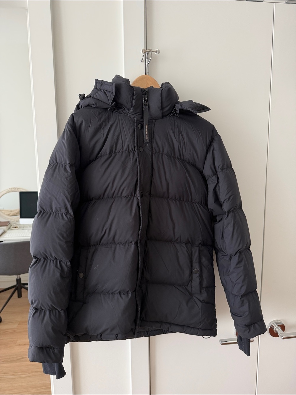 Women Aritzia The Super Puff Black Puffer Jacket Size Small
